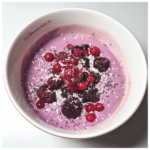 Veganes Joghurt mit Früchten
